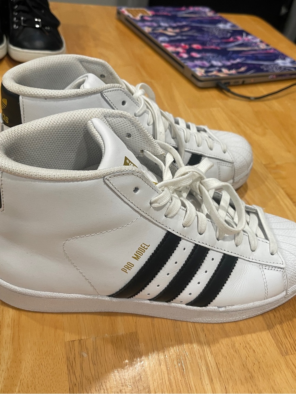 adidas White Black Pro Men’s 8.5 Model High-Top Sneakers